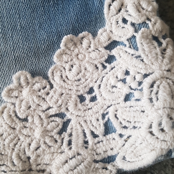 Guess Jeans - Picture 2 of 4